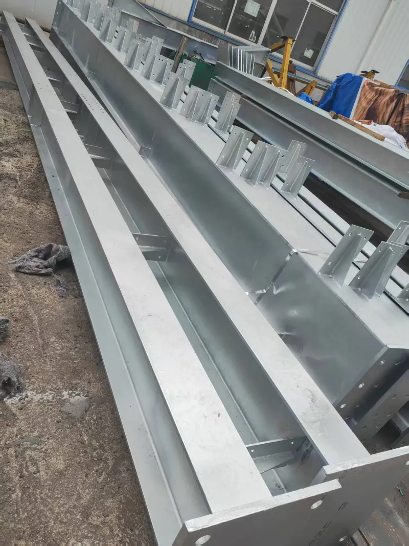 Photos of steel structure components ready for shipment