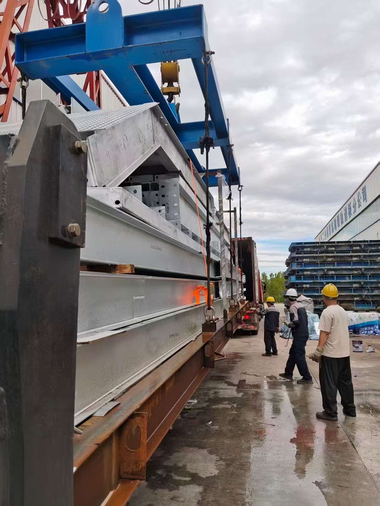 Container loading of steel structure components for Samoa